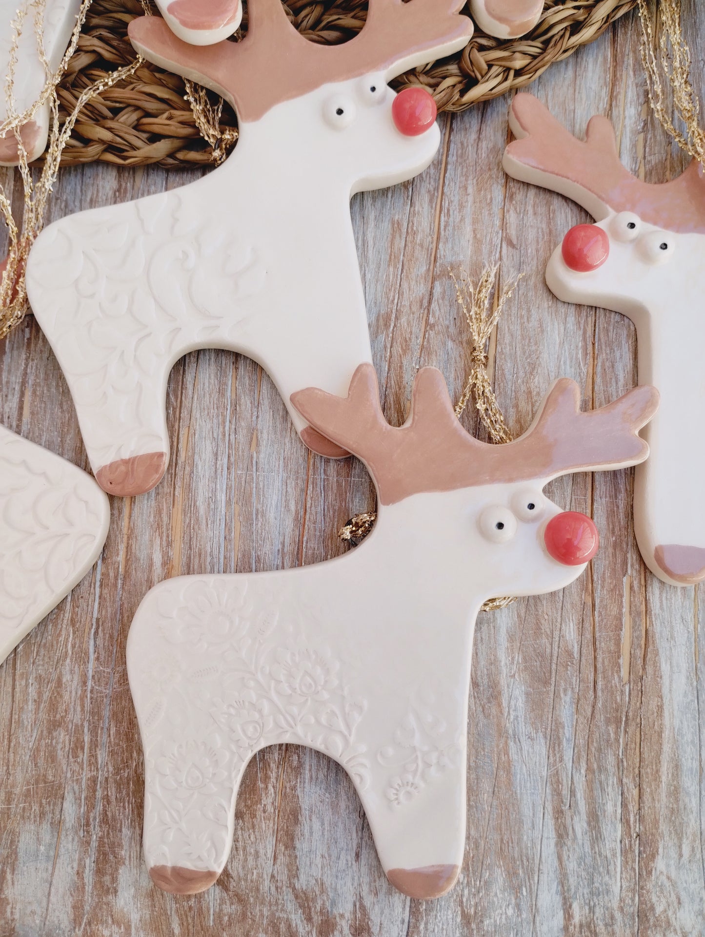 Renna in ceramica da appendere